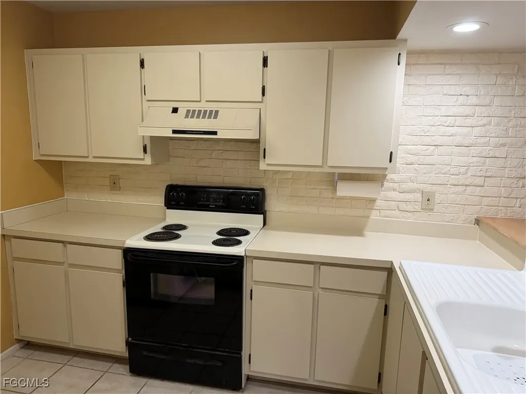 14880 Summerlin Woods Drive Fort Myers FL 33919