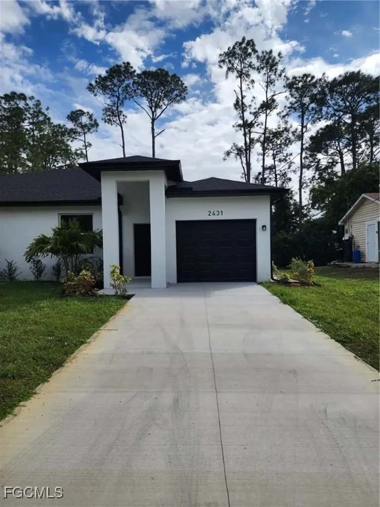 2431 Lola Avenue S Lehigh Acres FL 33973