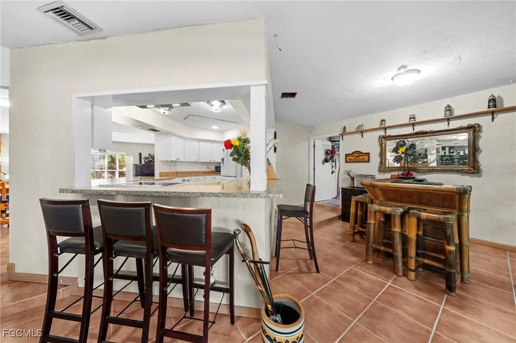 813 105th Avenue N Naples FL 34108