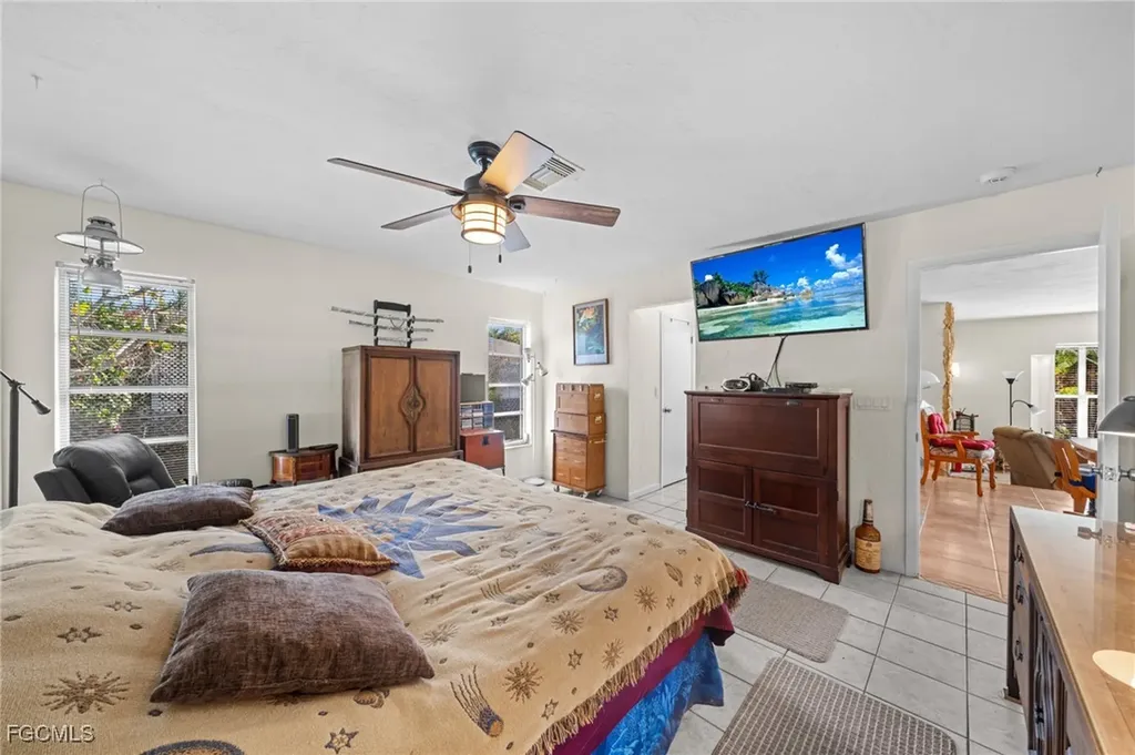 813 105th Avenue N Naples FL 34108