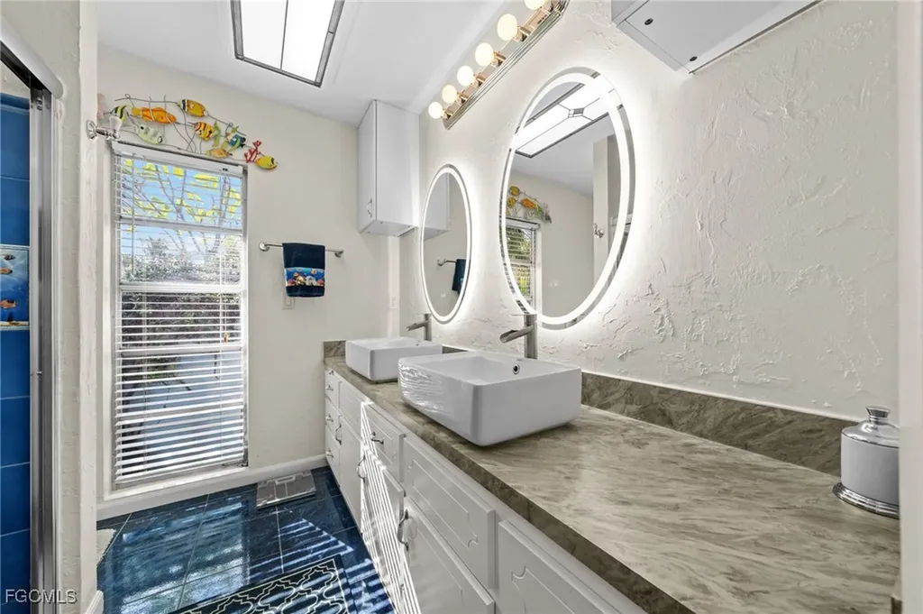 813 105th Avenue N Naples FL 34108