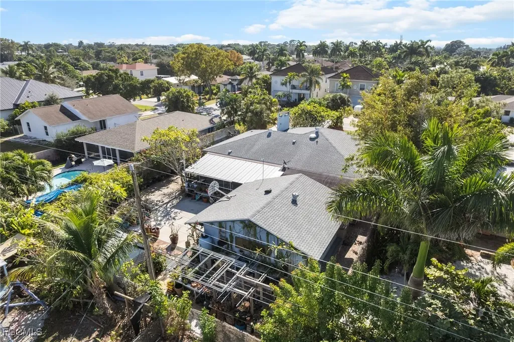 813 105th Avenue N Naples FL 34108