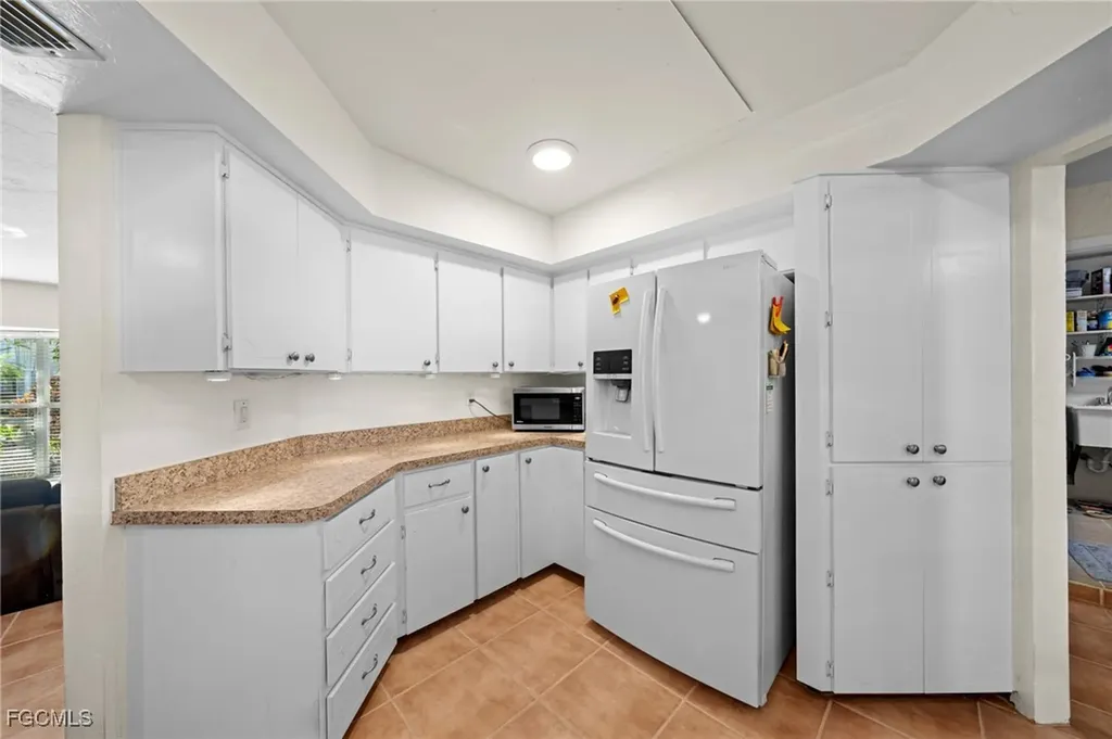 813 105th Avenue N Naples FL 34108
