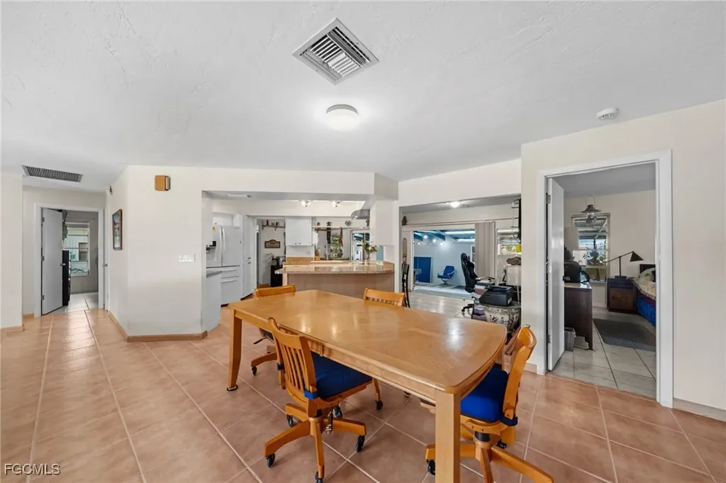 813 105th Avenue N Naples FL 34108