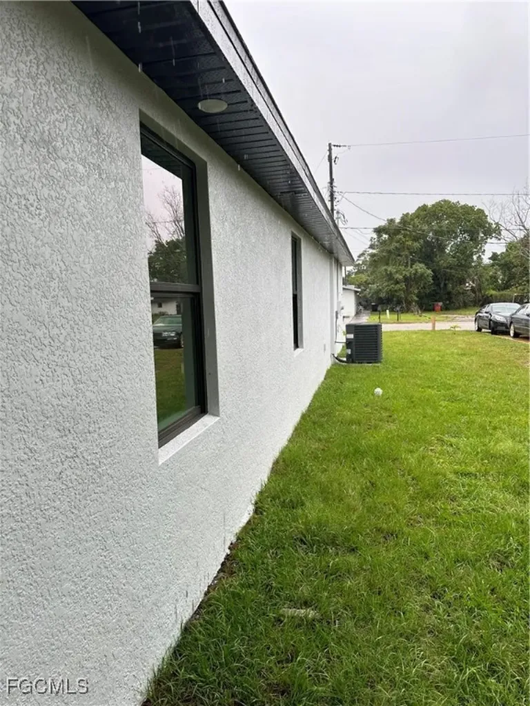 1785 Glenway Court Fort Myers FL 33916