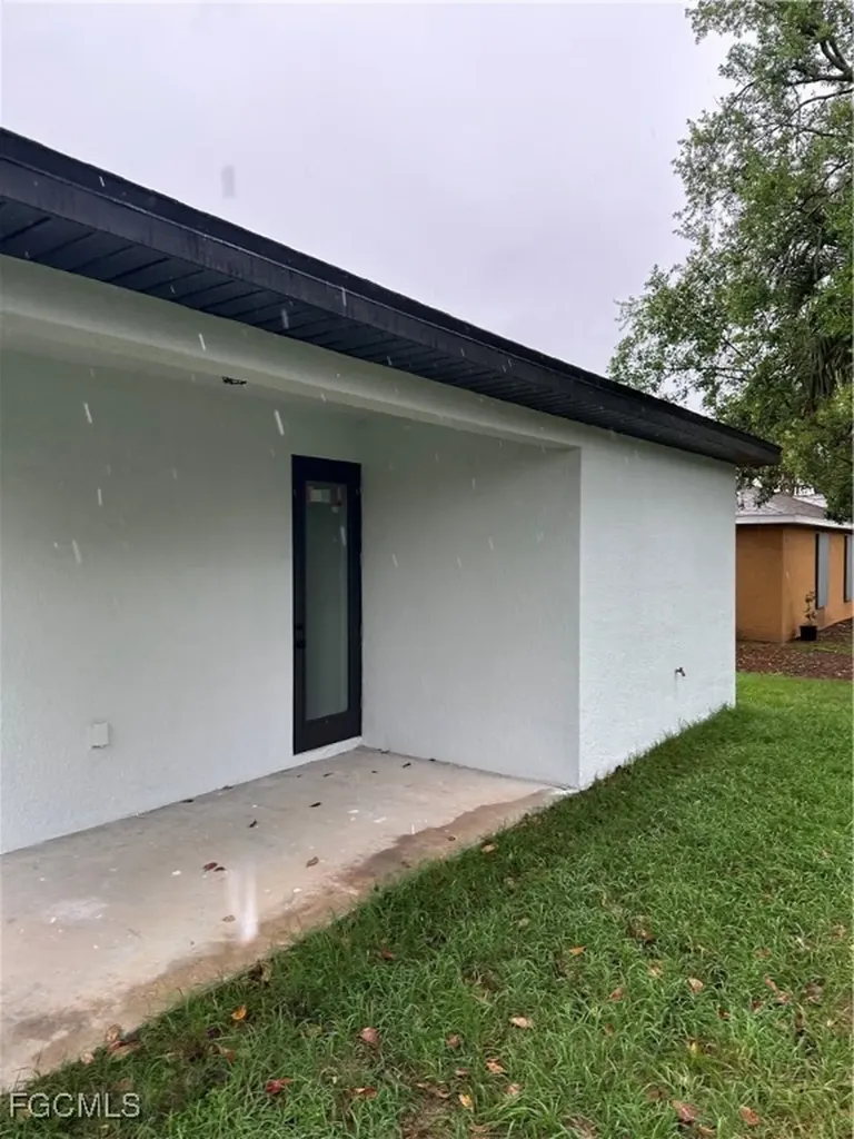 1785 Glenway Court Fort Myers FL 33916