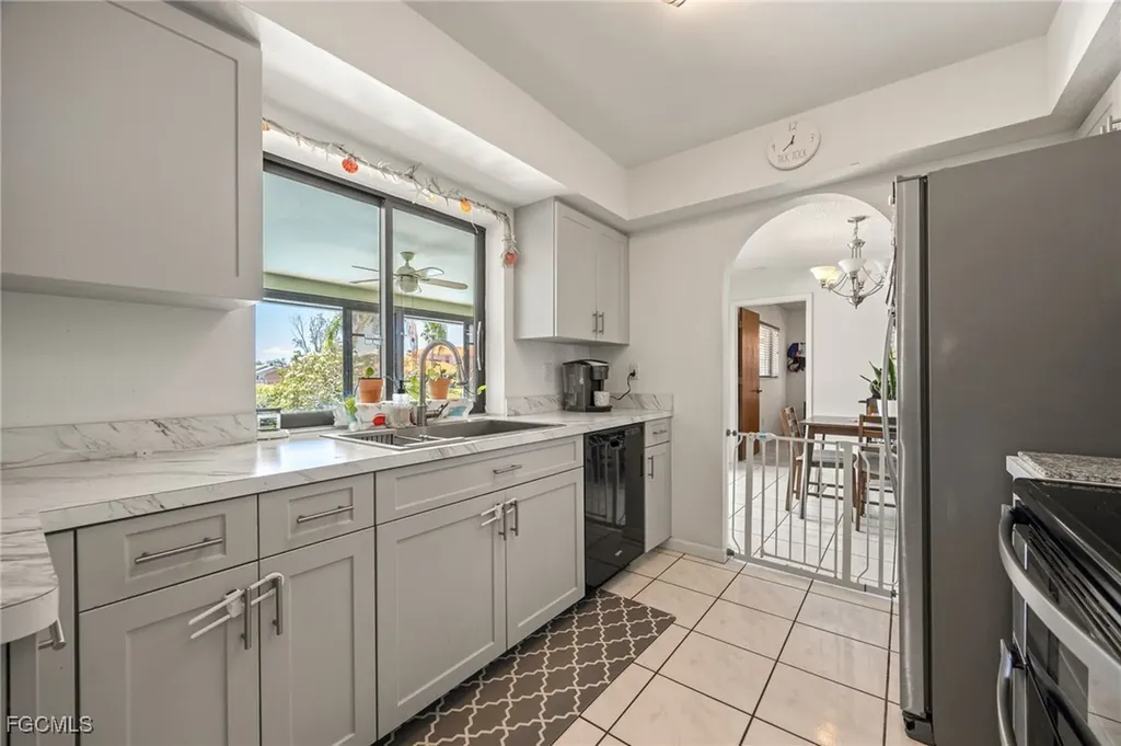 132 SW 34th Lane Cape Coral FL 33914
