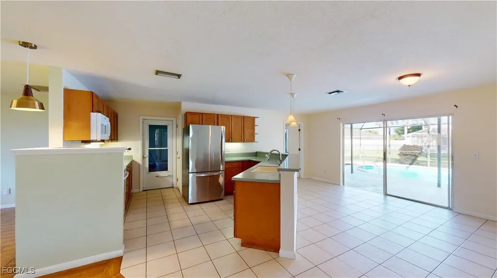 3819 SE 12th Avenue Cape Coral FL 33904