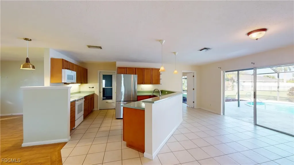 3819 SE 12th Avenue Cape Coral FL 33904