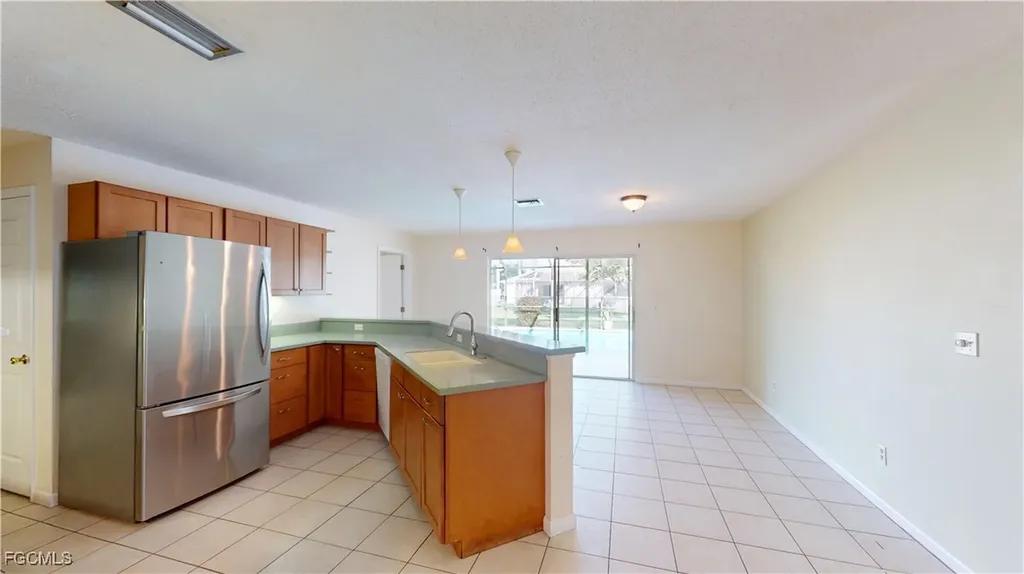 3819 SE 12th Avenue Cape Coral FL 33904
