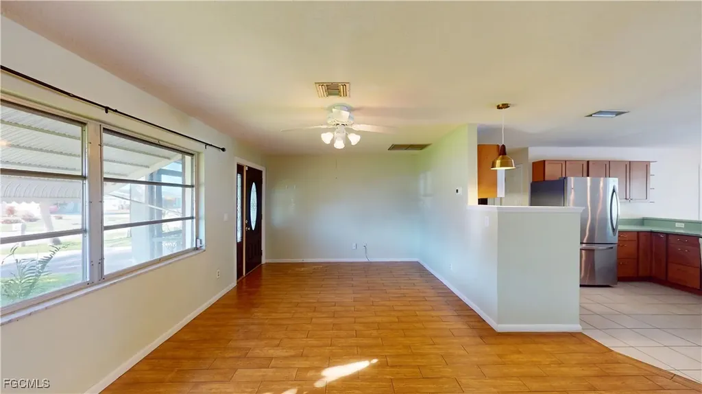 3819 SE 12th Avenue Cape Coral FL 33904
