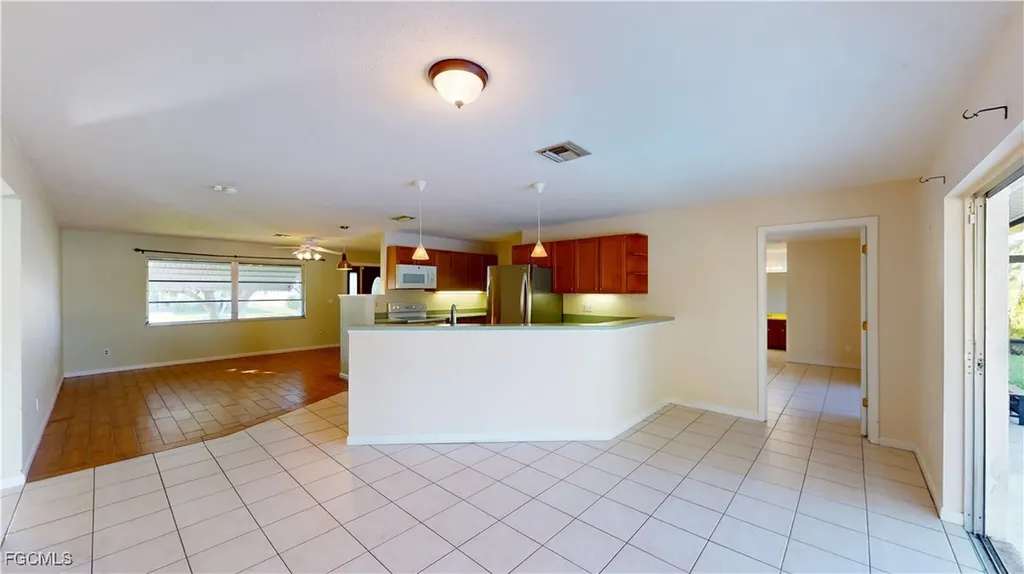 3819 SE 12th Avenue Cape Coral FL 33904