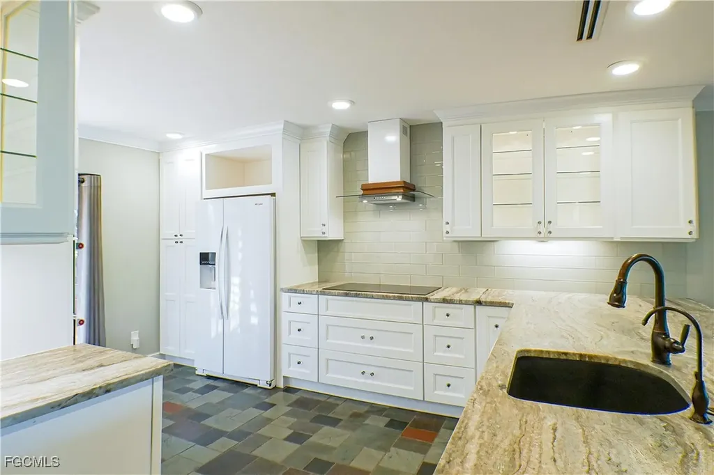 112 Pinebrook Drive Fort Myers FL 33907