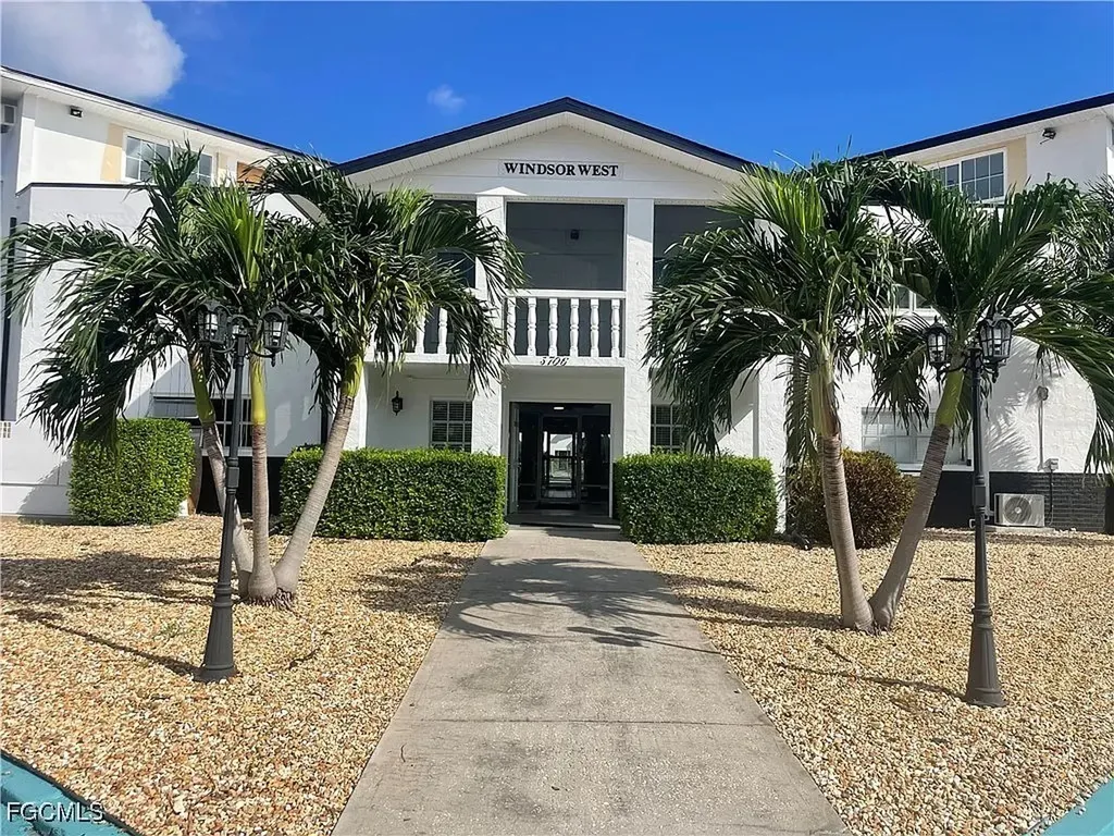 3706 Broadway Fort Myers FL 33901