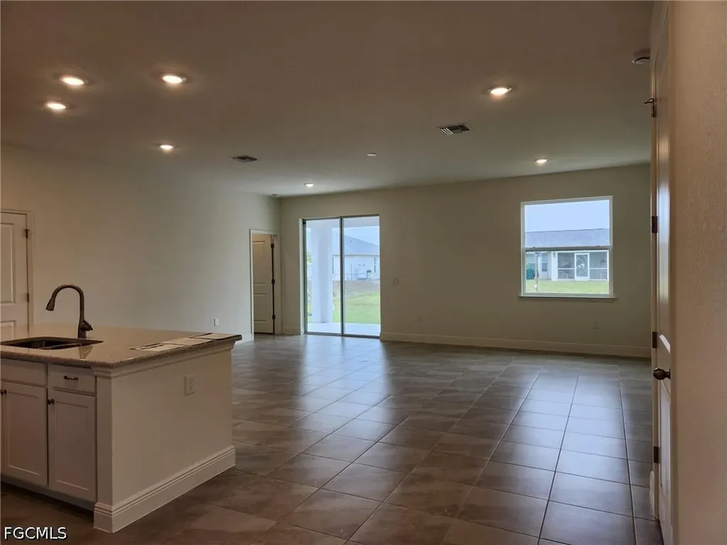 4008 7th Street SW Lehigh Acres FL 33976