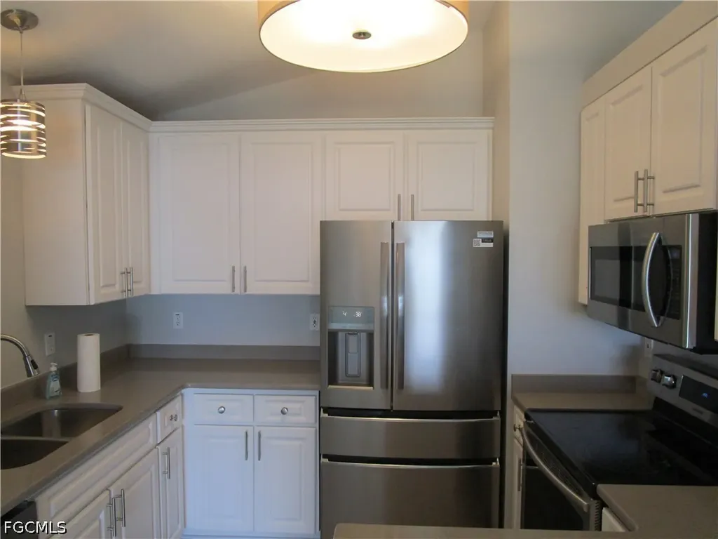 925 SW 47th Terrace Cape Coral FL 33914