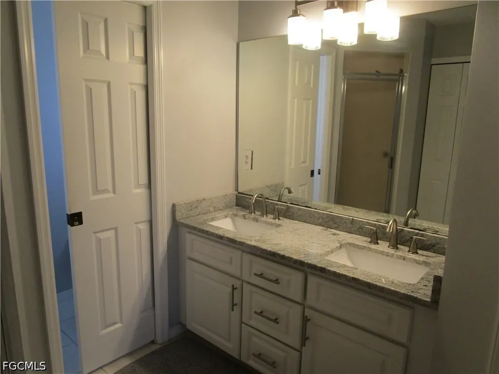 925 SW 47th Terrace Cape Coral FL 33914