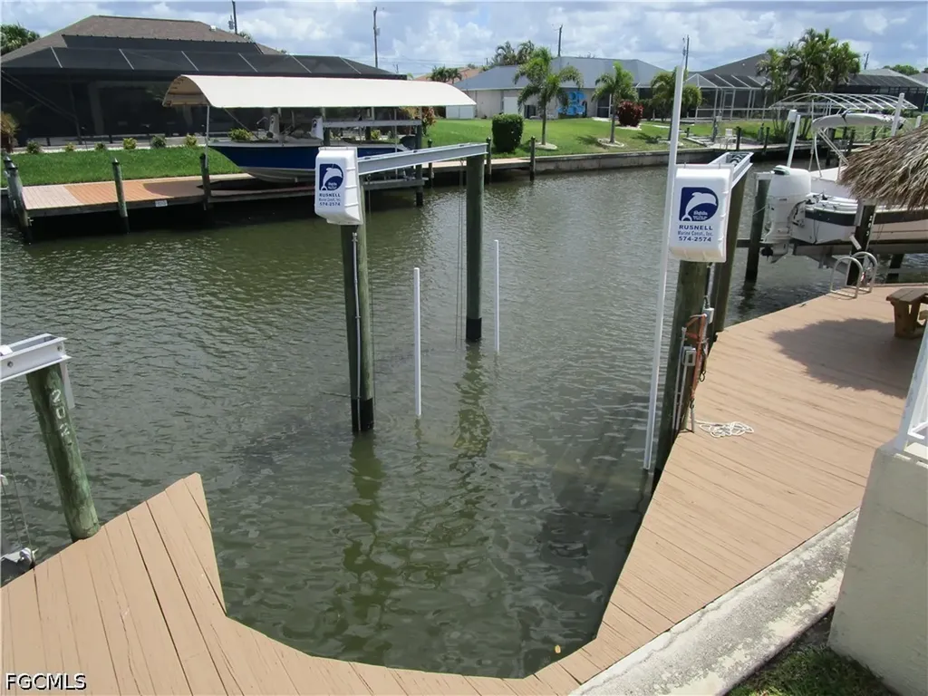 925 SW 47th Terrace Cape Coral FL 33914