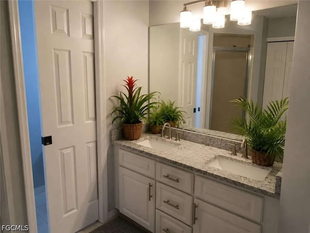 925 SW 47th Terrace Cape Coral FL 33914