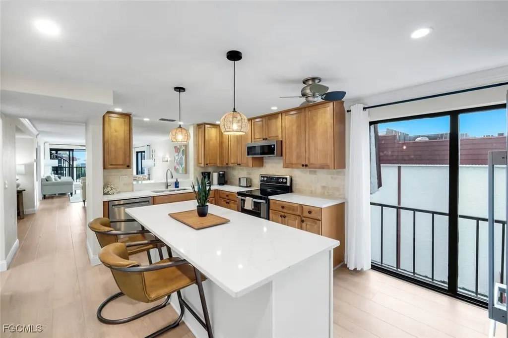 2445 W Gulf Drive Sanibel FL 33957