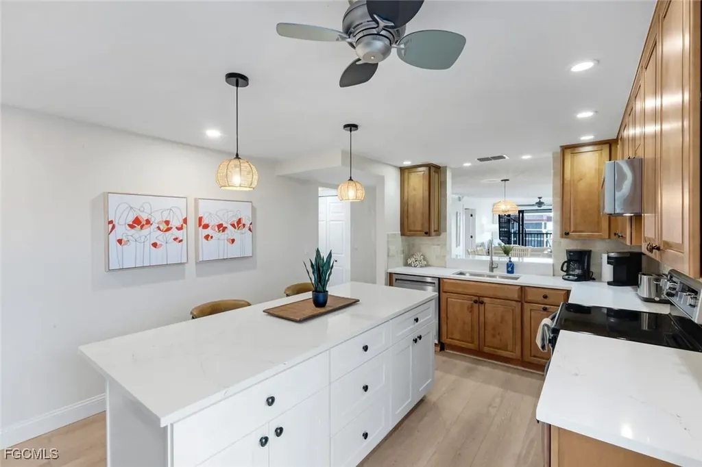 2445 W Gulf Drive Sanibel FL 33957
