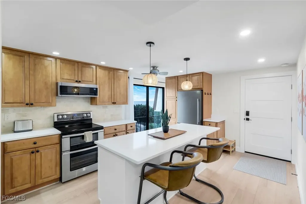 2445 W Gulf Drive Sanibel FL 33957