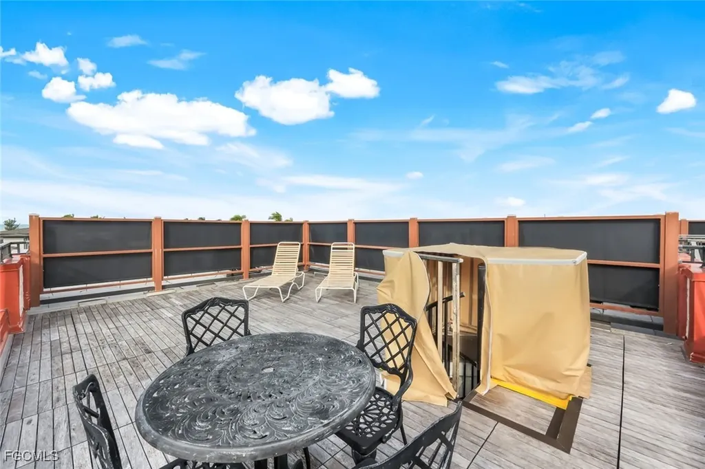 2445 W Gulf Drive Sanibel FL 33957