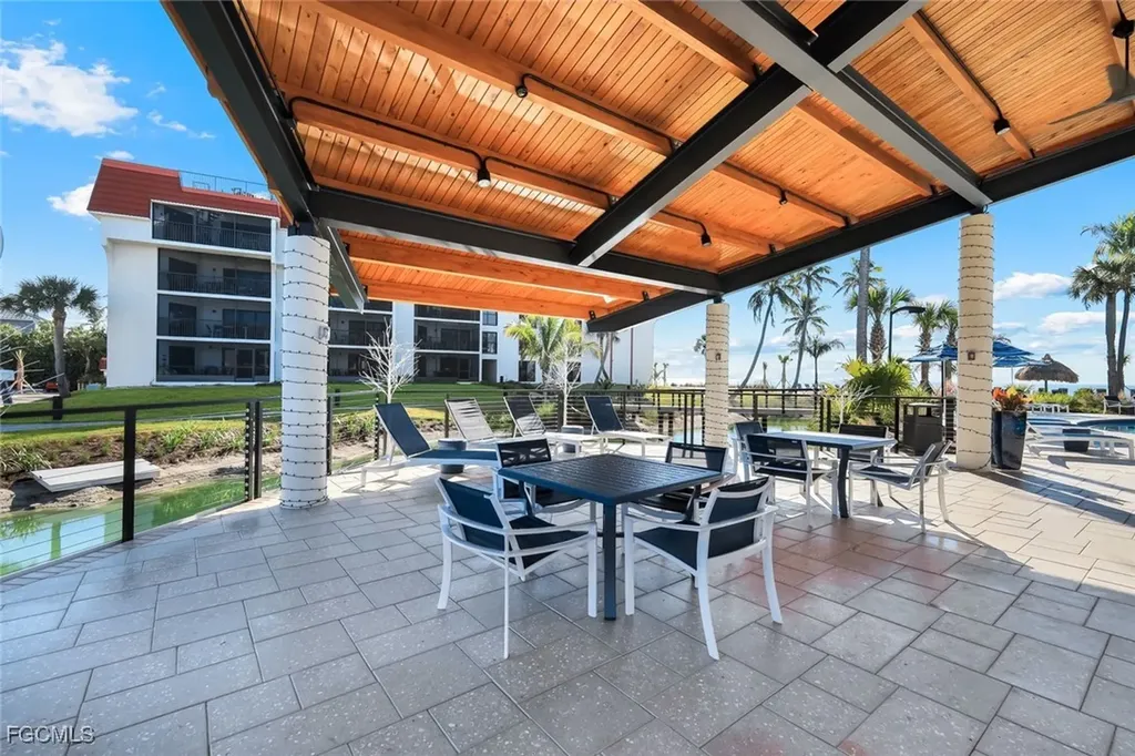 2445 W Gulf Drive Sanibel FL 33957