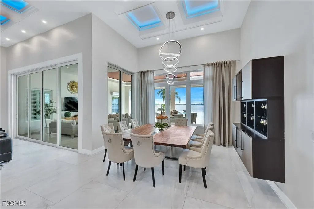 3715 SE 21st Place Cape Coral FL 33904