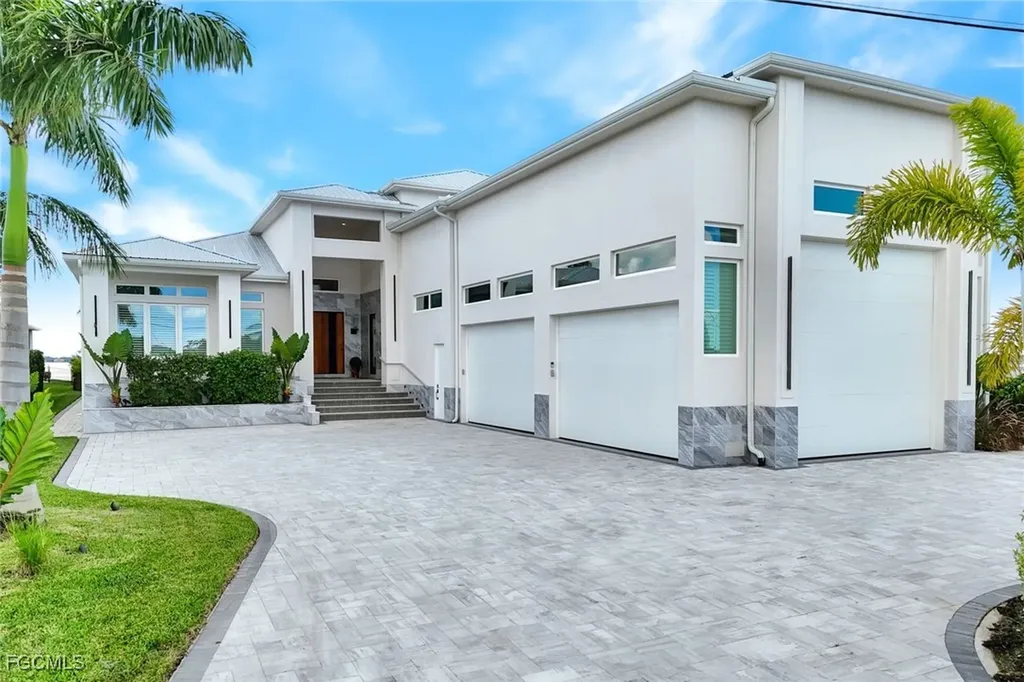 3715 SE 21st Place Cape Coral FL 33904