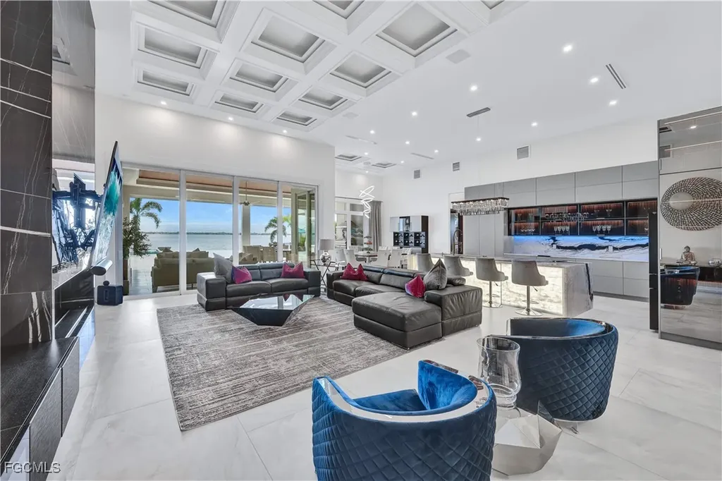 3715 SE 21st Place Cape Coral FL 33904