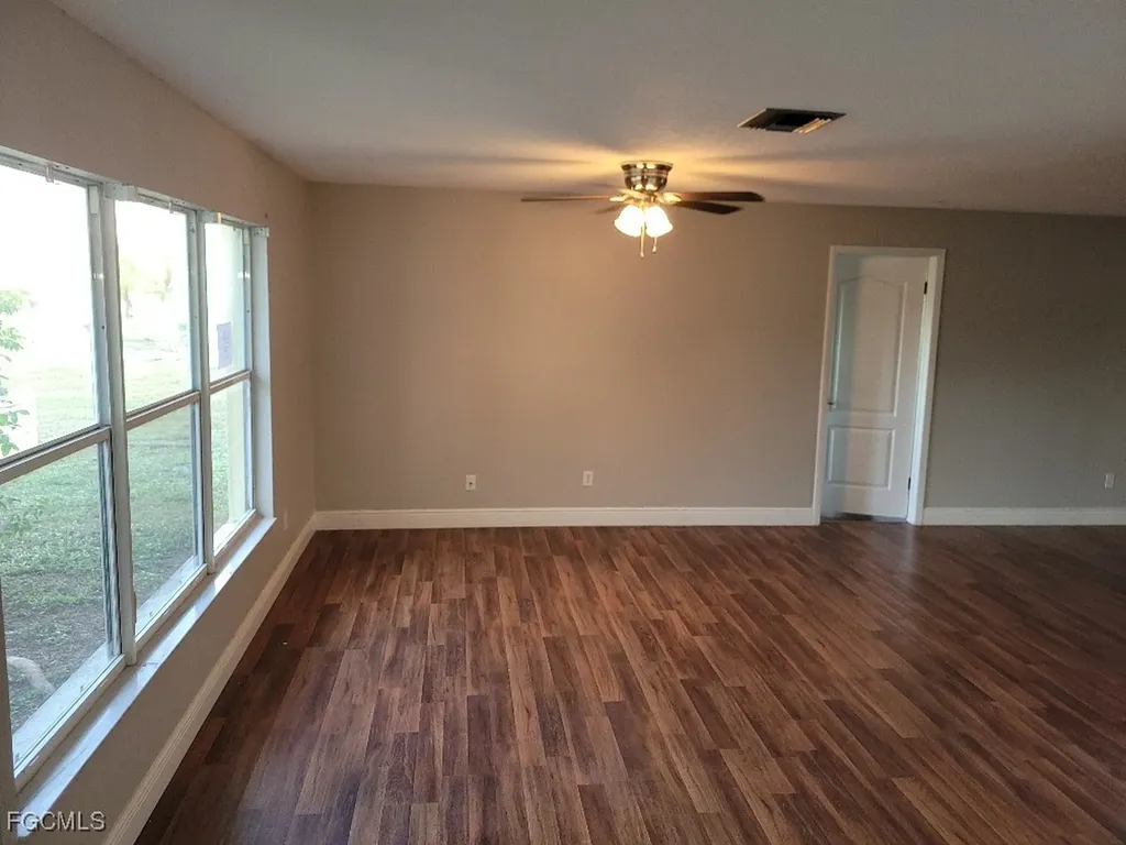 1110 SE 15th Street Cape Coral FL 33990