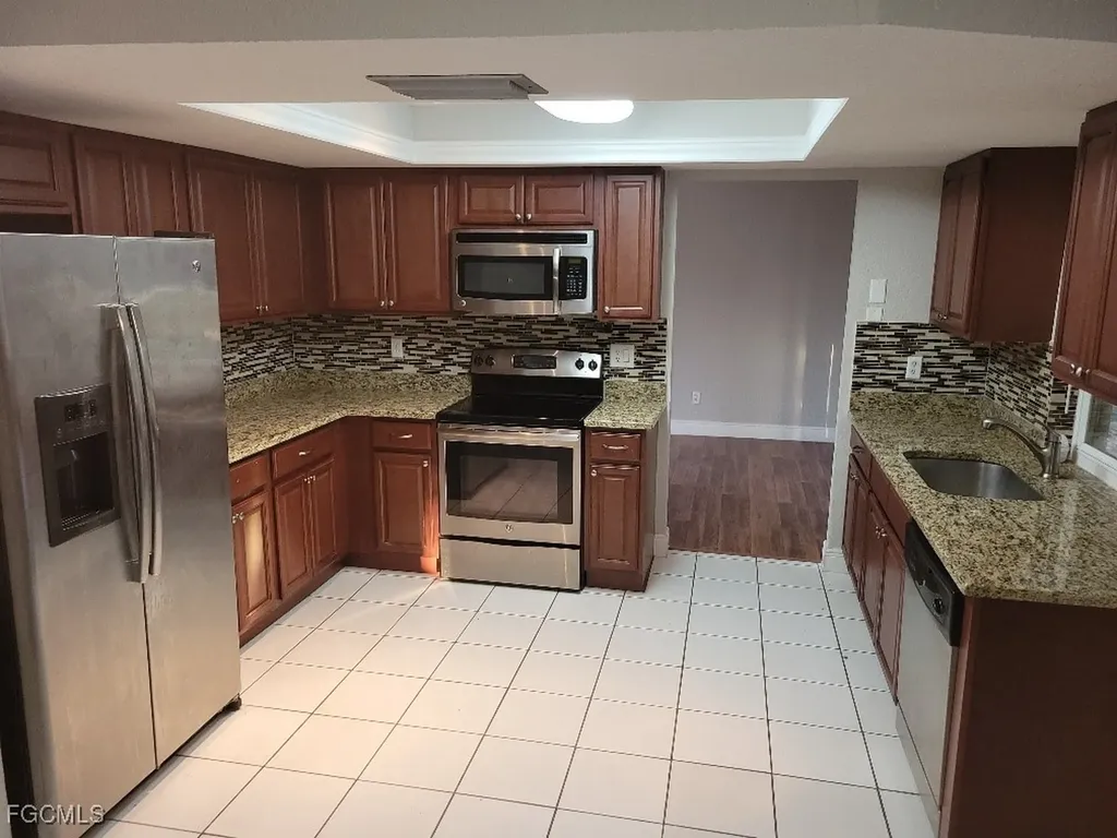 1110 SE 15th Street Cape Coral FL 33990