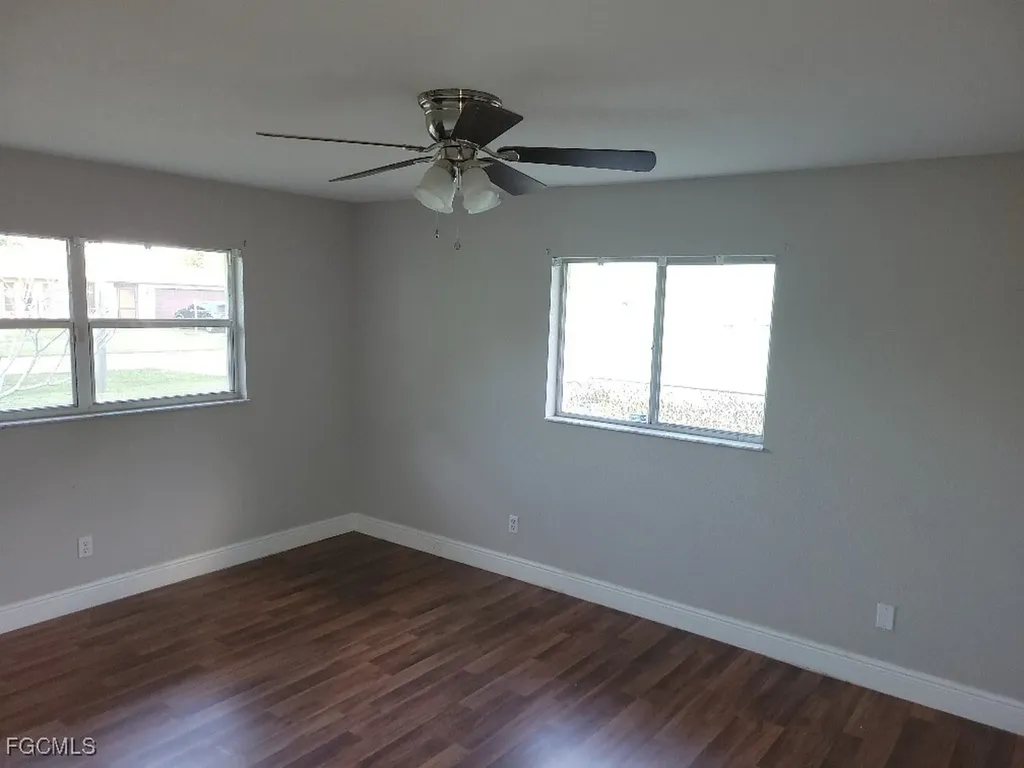 1110 SE 15th Street Cape Coral FL 33990