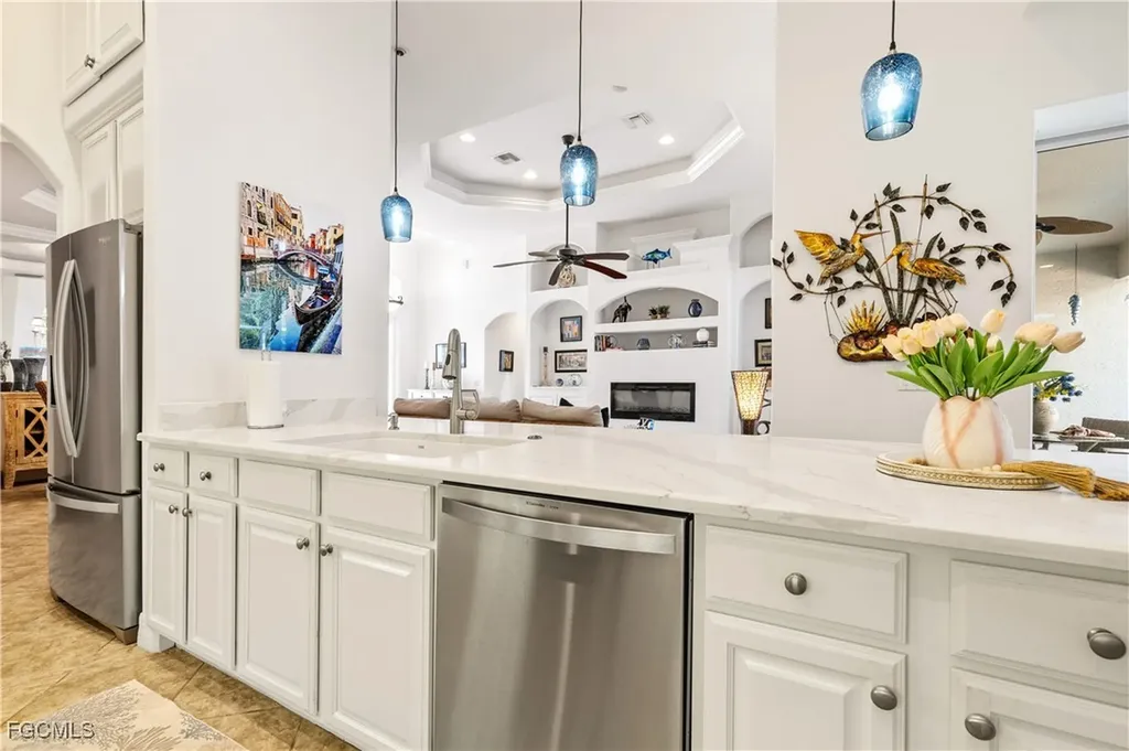 909 SW 22nd Terrace Cape Coral FL 33991