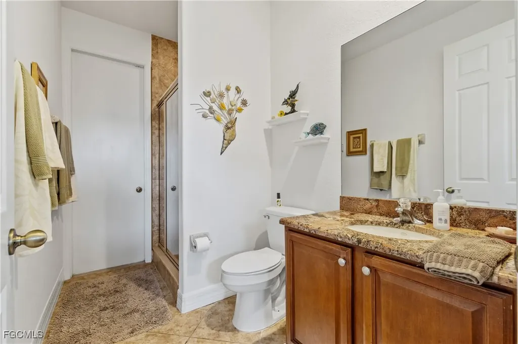 909 SW 22nd Terrace Cape Coral FL 33991