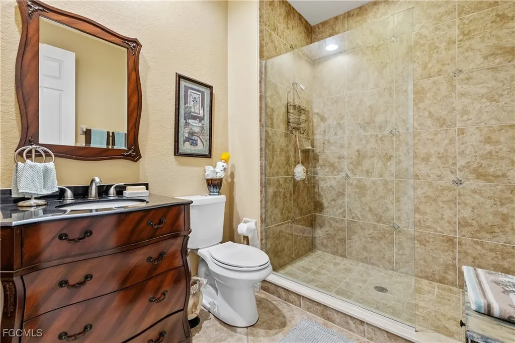 909 SW 22nd Terrace Cape Coral FL 33991