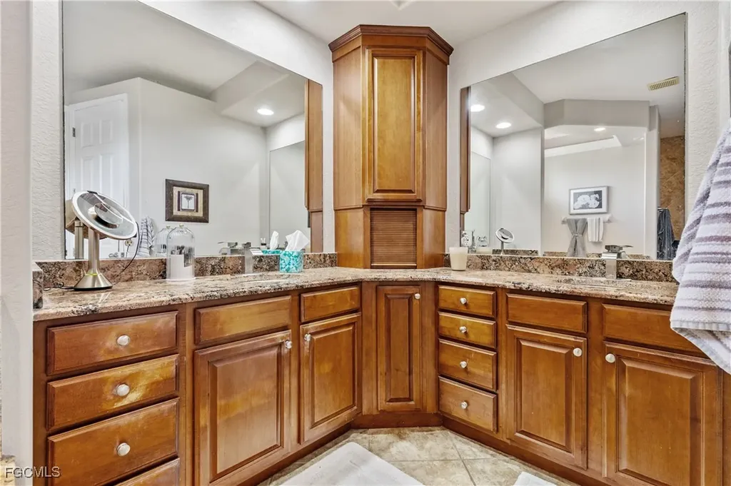 909 SW 22nd Terrace Cape Coral FL 33991