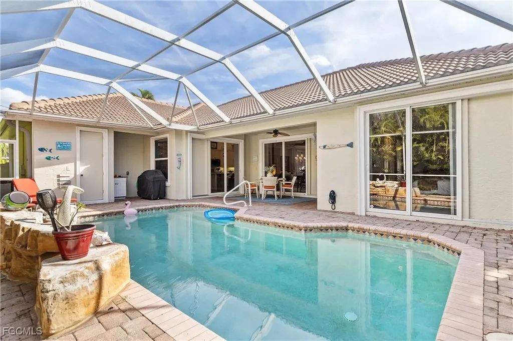 909 SW 22nd Terrace Cape Coral FL 33991