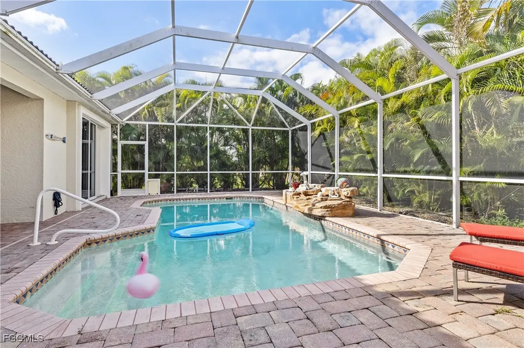 909 SW 22nd Terrace Cape Coral FL 33991