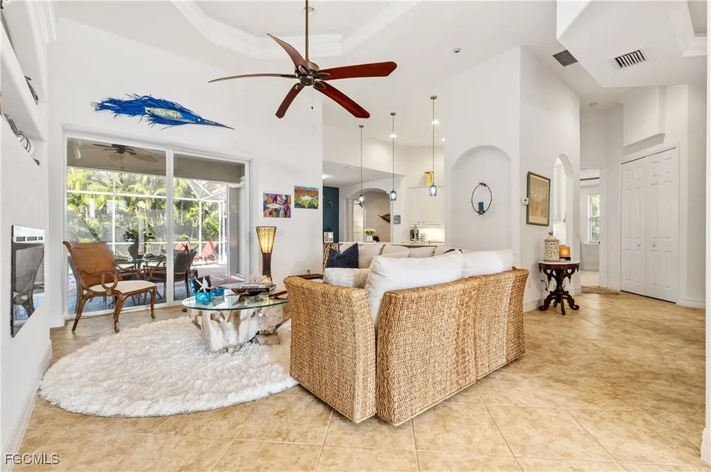 909 SW 22nd Terrace Cape Coral FL 33991