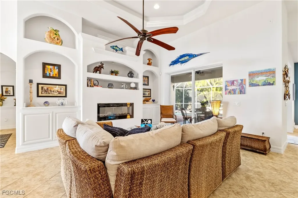 909 SW 22nd Terrace Cape Coral FL 33991