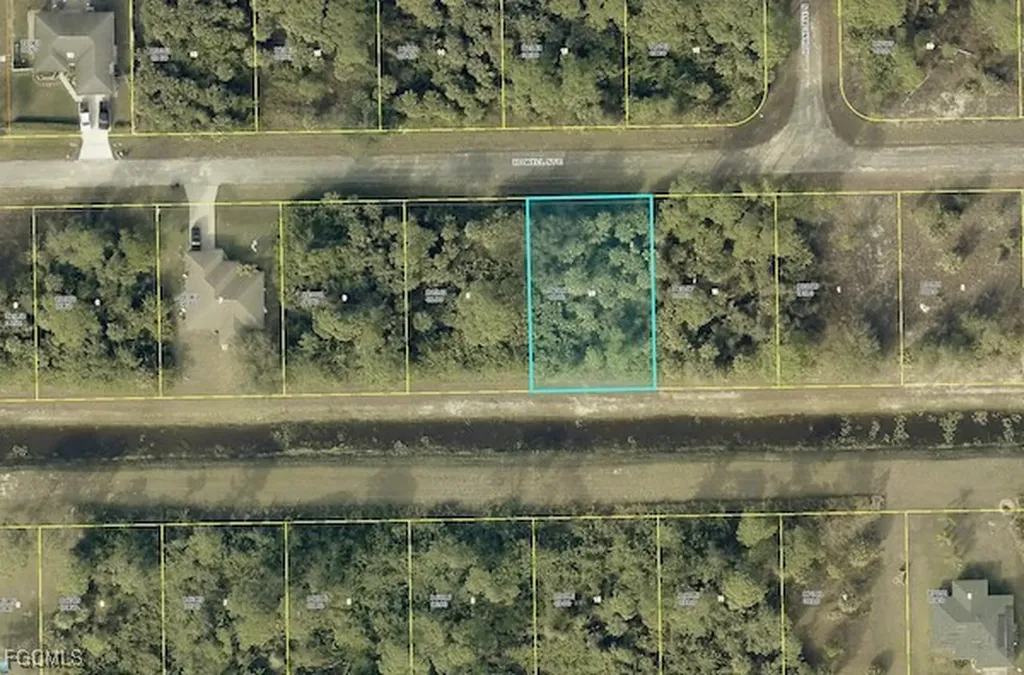 1228 Howell Street E Lehigh Acres FL 33974