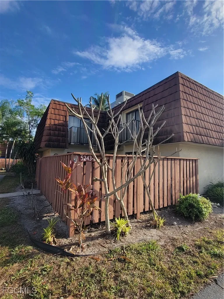 5243 Cedarbend Drive Fort Myers FL 33919