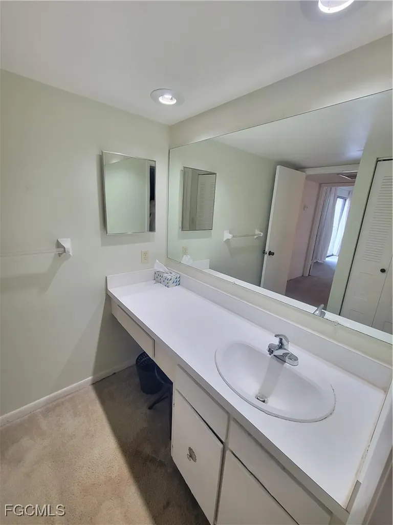 5243 Cedarbend Drive Fort Myers FL 33919