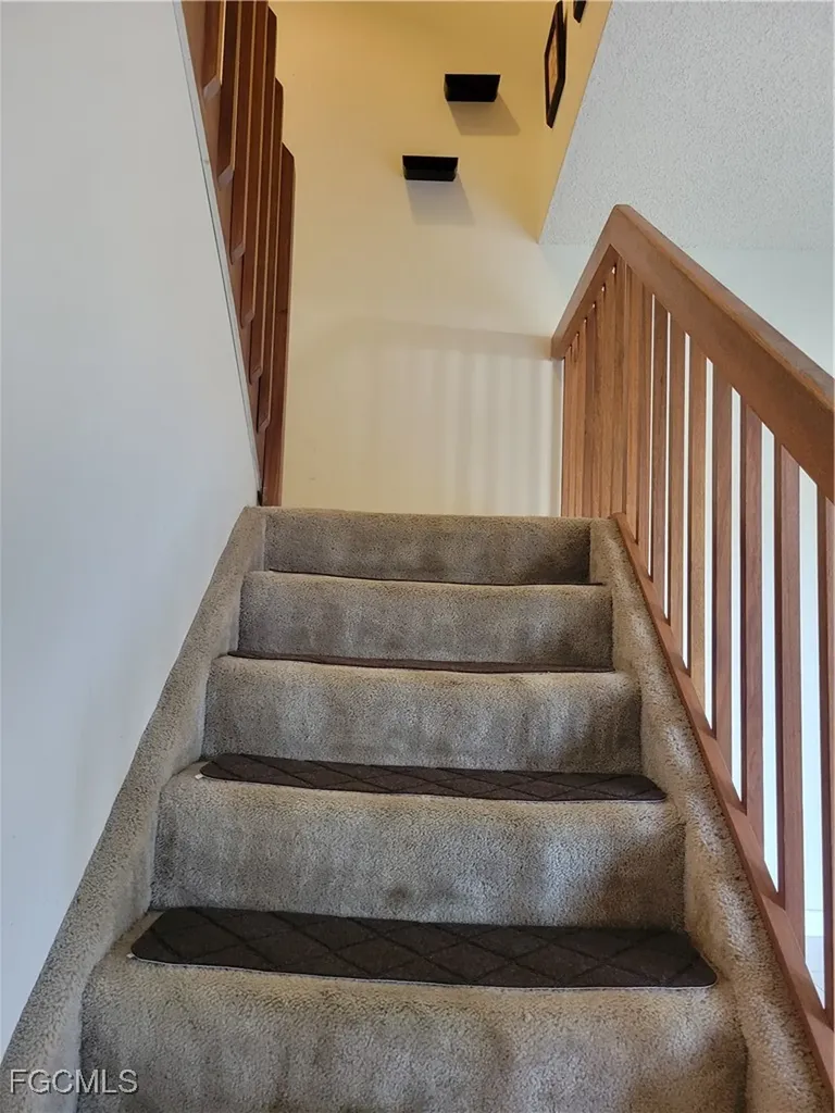 5243 Cedarbend Drive Fort Myers FL 33919