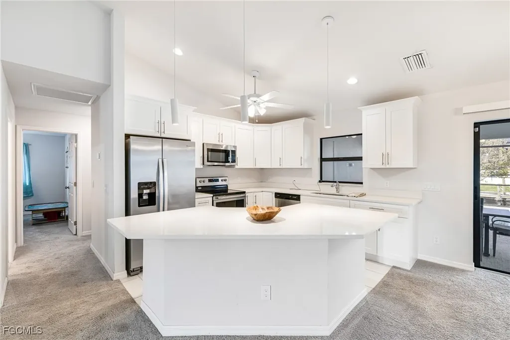 1301 SE 23rd Terrace Cape Coral FL 33990