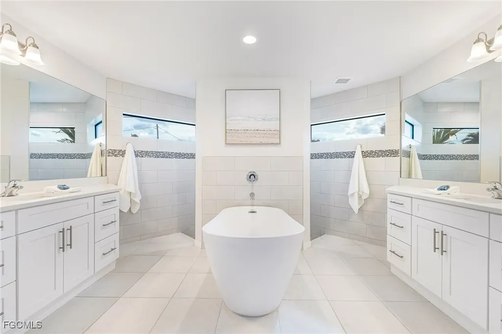 1301 SE 23rd Terrace Cape Coral FL 33990