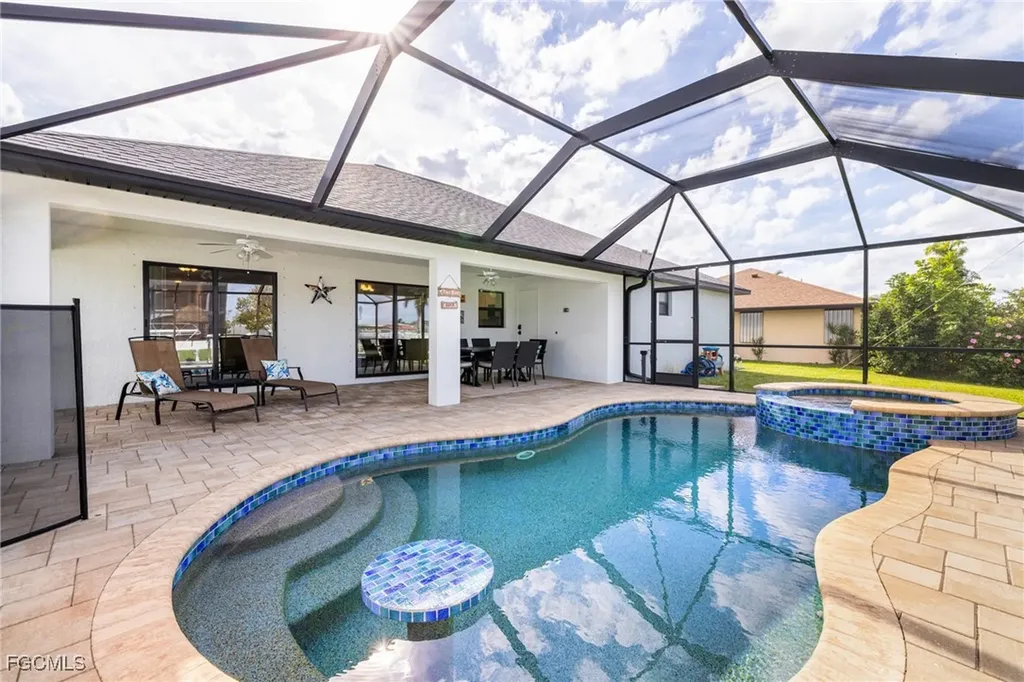 1301 SE 23rd Terrace Cape Coral FL 33990