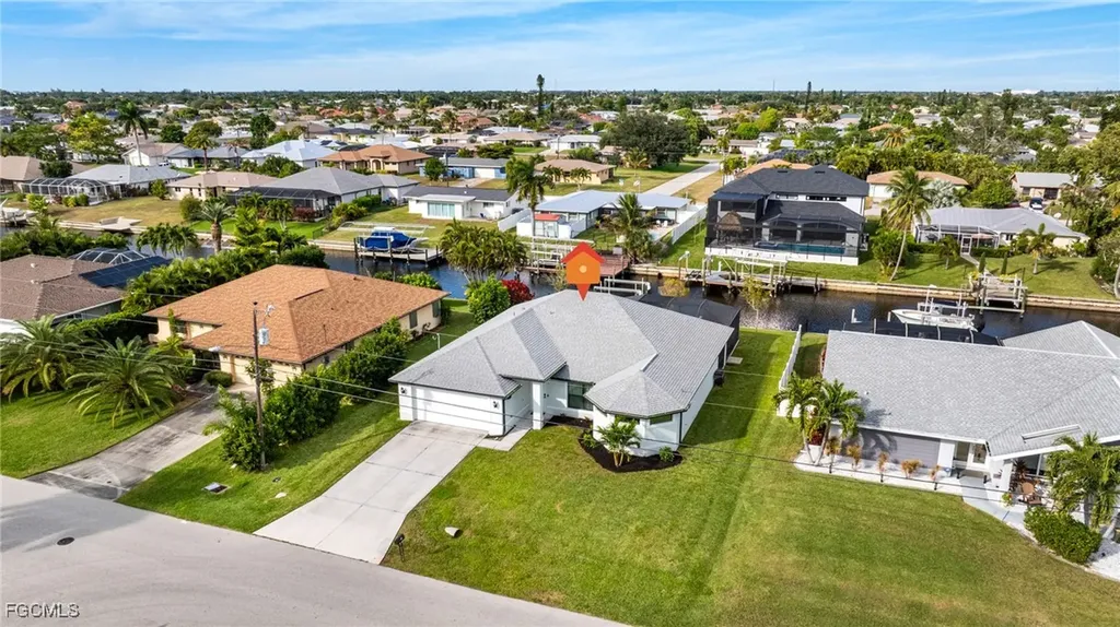 1301 SE 23rd Terrace Cape Coral FL 33990